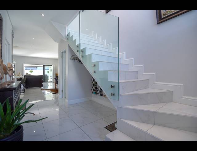 4 BEDROOM HOUSE FOR SALE IN SANDOWN